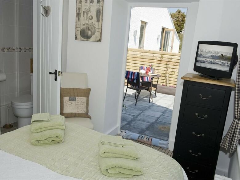 Hotel South Stack Coastal Retreats