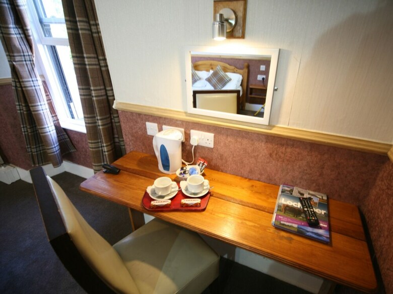 Hostal Roy Bridge Hotel