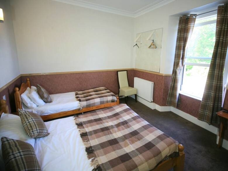 Hostal Roy Bridge Hotel