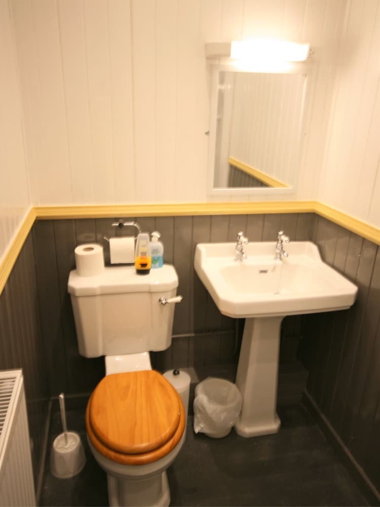 Hostal Roy Bridge Hotel