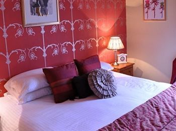 Hostal The Linton Hotel