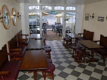 Bed & Breakfast Howard's Way Guest House