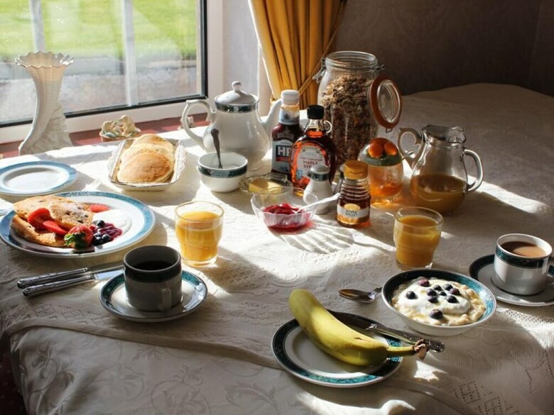 Bed & Breakfast Carnalbanagh House