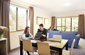 Oxley Court Serviced Apartments