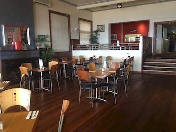 Port Lincoln Pier Hotel