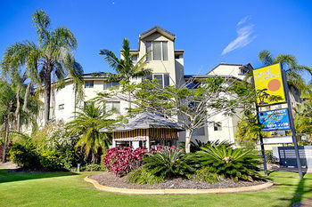 Hotel Sand Castles On Currumbin Beach