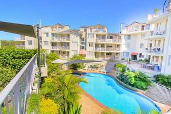 Hotel Sand Castles On Currumbin Beach