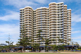 Aparthotel Beach House Seaside Resort Coolangatta