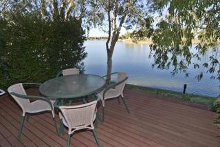 Hotel Noosa Entrance Waterfront Resort