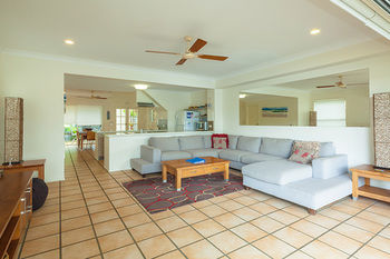 Hotel Noosa Entrance Waterfront Resort