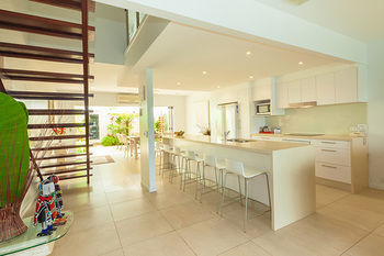 Hotel Noosa Entrance Waterfront Resort