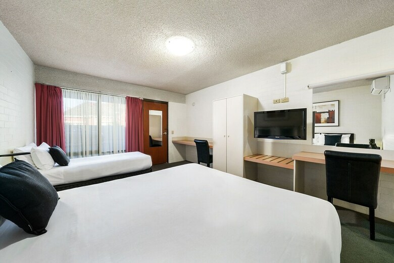 Best Western Warby Lodge Motor Inn