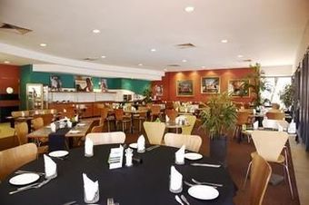 Seasons Hotel Newman
