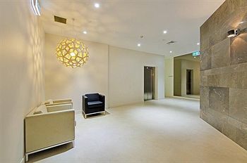 Wyndel Apartments - Harbour Watch