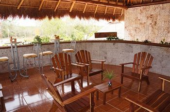 Real Mayab Hotel & Bungalows