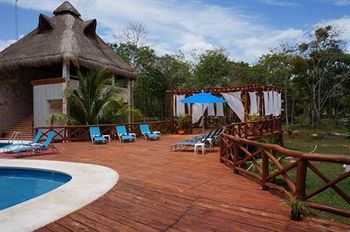 Real Mayab Hotel & Bungalows