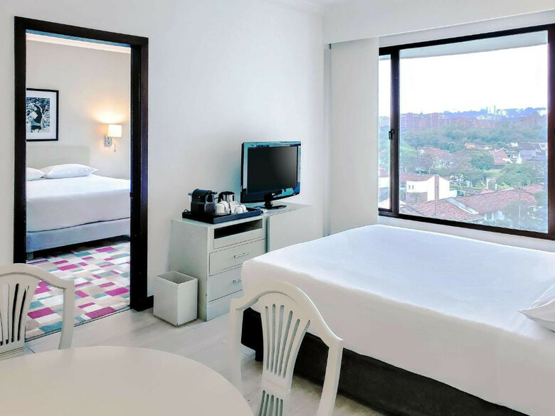 Hotel NH Royal Cali