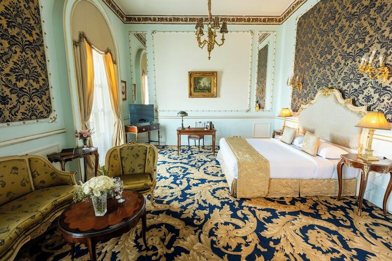Paradise Inn Le Metropole Hotel Since 1902