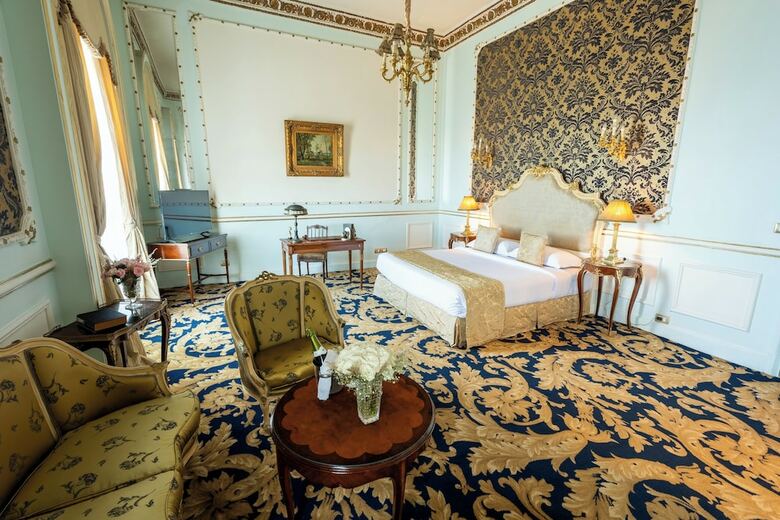 Paradise Inn Le Metropole Hotel Since 1902