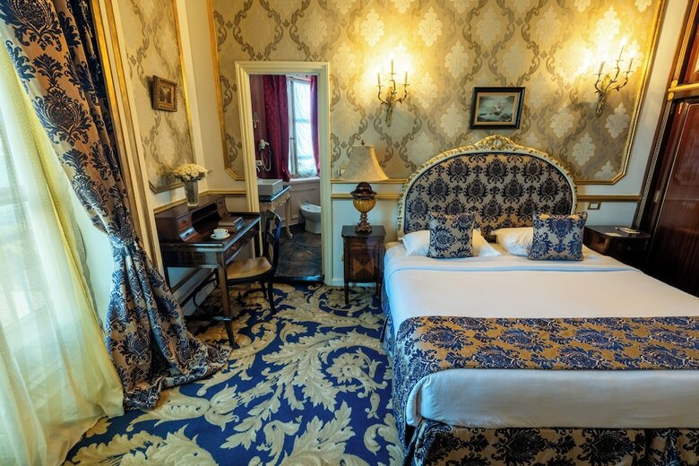 Paradise Inn Le Metropole Hotel Since 1902