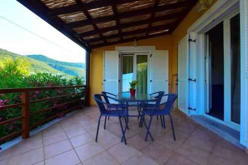Mouzakis Villas
