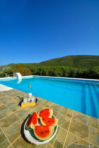 Mouzakis Villas