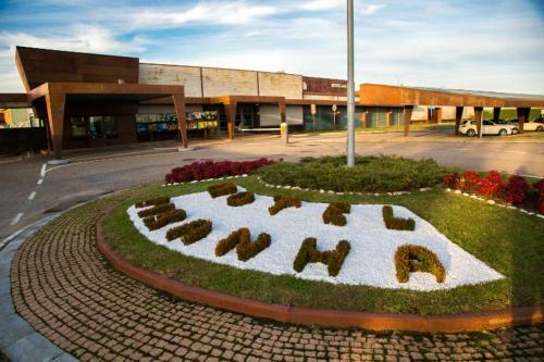 Hotel Piranha