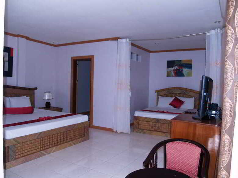 Hotel Anda White Beach Resort