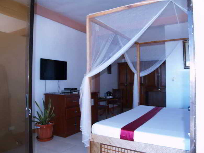 Hotel Anda White Beach Resort