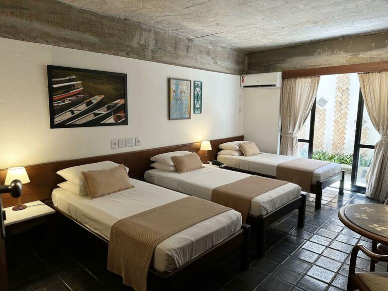 Catharina Paragua�u Hotel