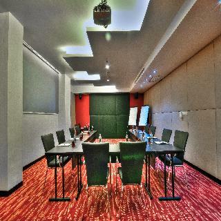 Hotel Galleria 10 Sukhumvit By Compass Hospitality