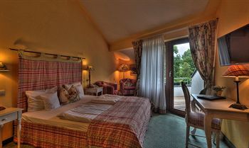 Nells Park Hotel