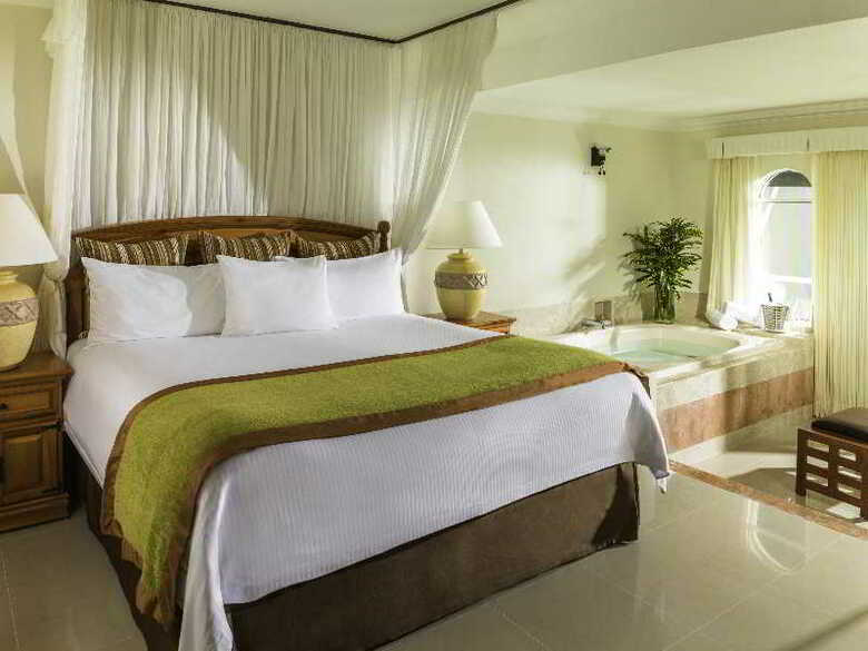 Hotel Boutique El Dorado Seaside Suites