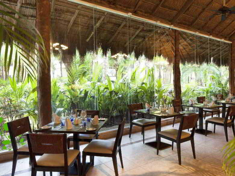 Hotel Boutique El Dorado Seaside Suites
