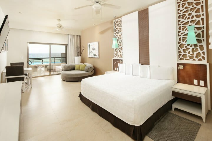 Hotel Boutique El Dorado Seaside Suites