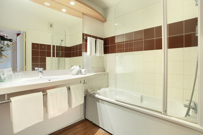 Hotel Suite Home Saran