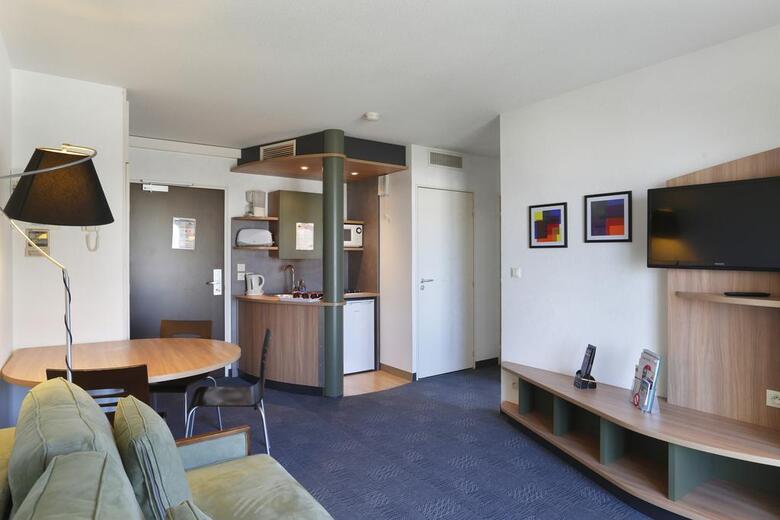 Hotel Suite Home Saran