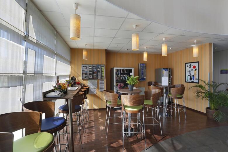 Hotel Suite Home Saran