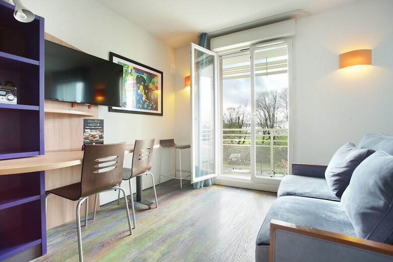 Hotel Suite Home Saran