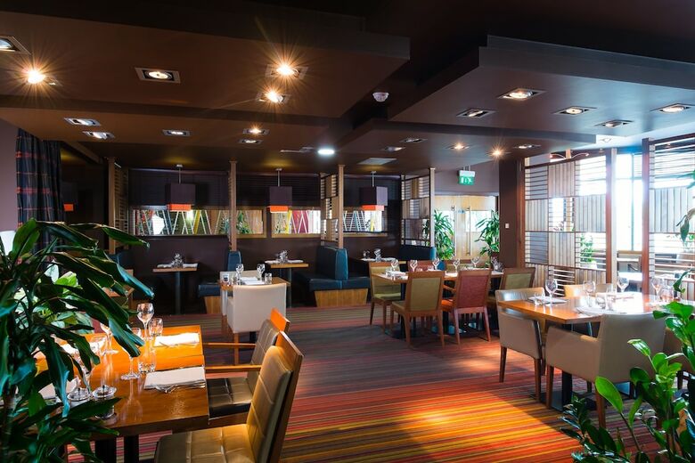 Hotel Holiday Inn West