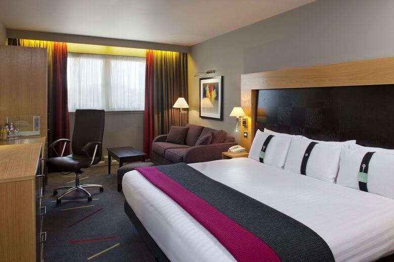 Hotel Holiday Inn West