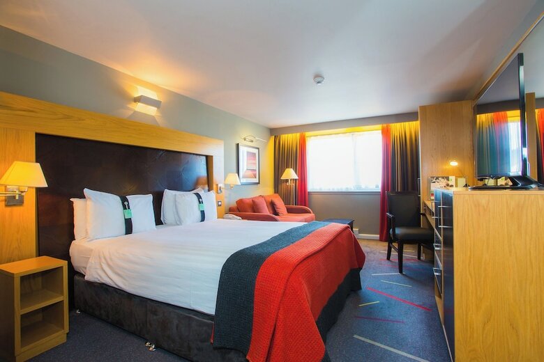 Hotel Holiday Inn West