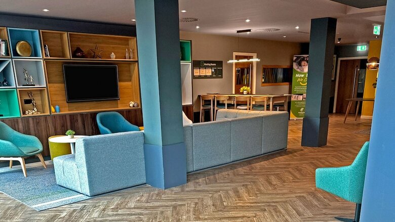 Hotel Holiday Inn West