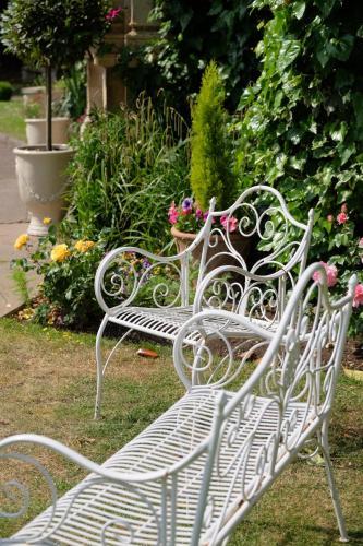 Woodland Manor Hotel