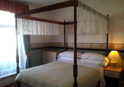 The New Osterley Hotel