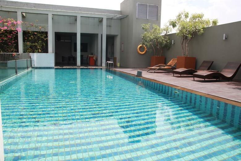 Sparks Hotel
