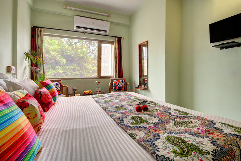 Hotel Sarang Palace