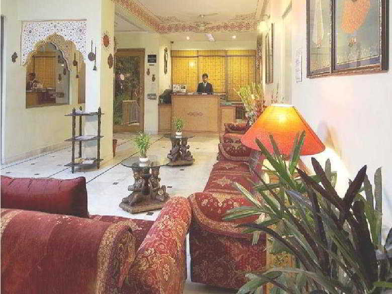 Hotel Sarang Palace