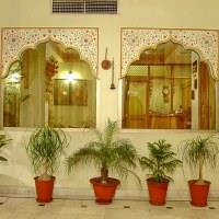 Hotel Sarang Palace