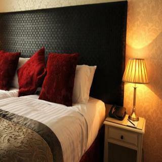Hotel Red Hall